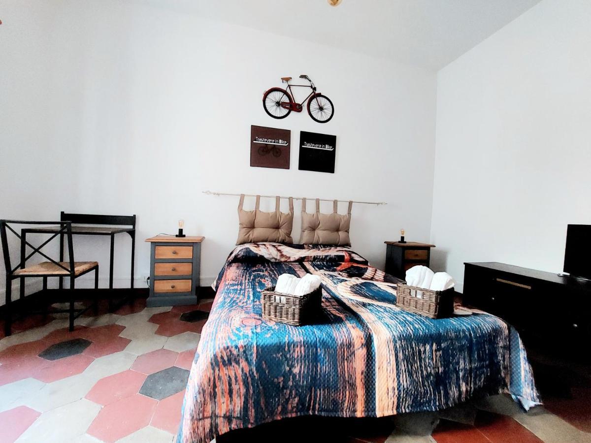 Trastevere In Bike - Con Wi-Fi E Ac Rome Bagian luar foto